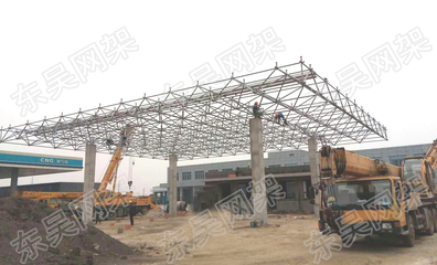 加油站网架采用网架结构搭建的优势与照明器具制造的协同效应
